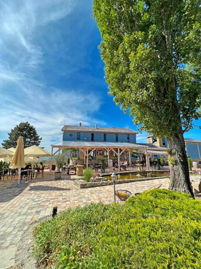 Hotel Hilltop Borbirtok & Etterem Neszmély Zewnętrze zdjęcie