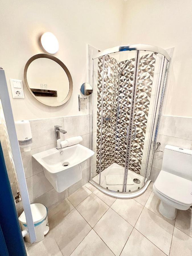 Hotel Hilltop Borbirtok & Etterem Neszmély Zewnętrze zdjęcie